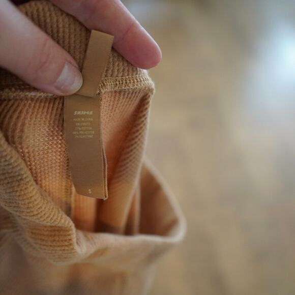 Skims Long John Leggings Womens Small Beige Ribbed Lightweight Stretch Pull On - Picture 3 of 10